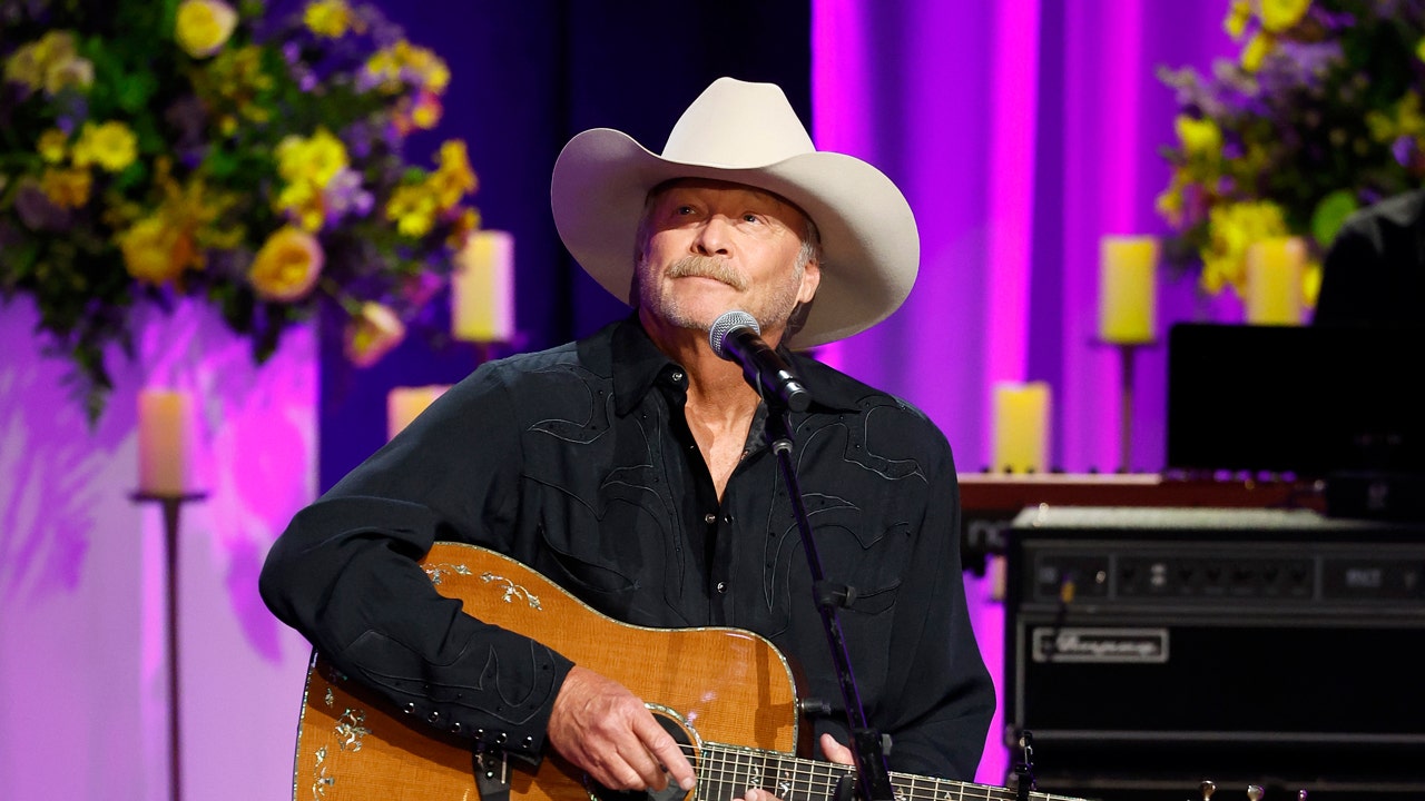 Celebrating the Best Alan Jackson Songs of the 1990s Traditional Country Music