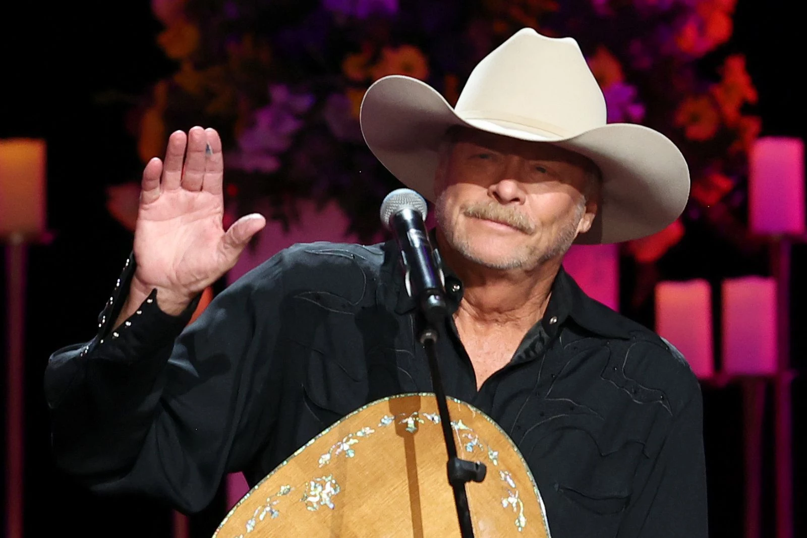 The Musical Style and Influences of Alan Jackson—Why It Endures The Musical Style and Influences of Alan Jackson—Why It Endures